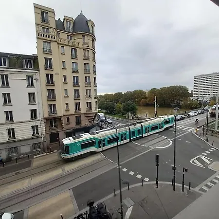 Roi De La Seine A Paris, Stade, Gare Parking Et Terrasse شقة سان دوني